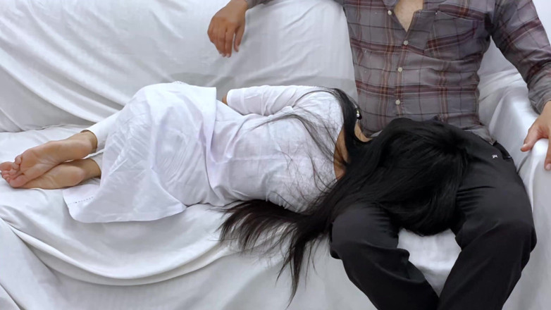 Desifilmy45: Video lengkap aku dan ibu tiri mertuaku lagi mesra-mesraan!