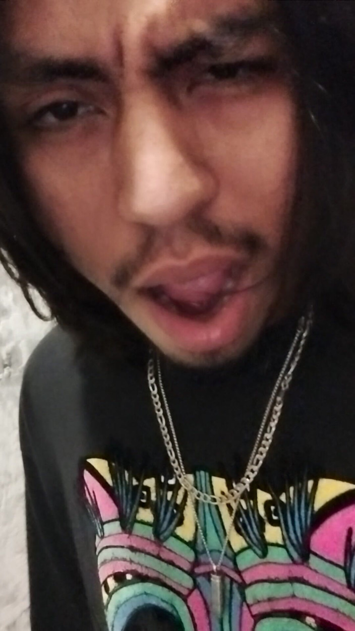AlexAlejandro13: Feel the Rhythm of My Tongue