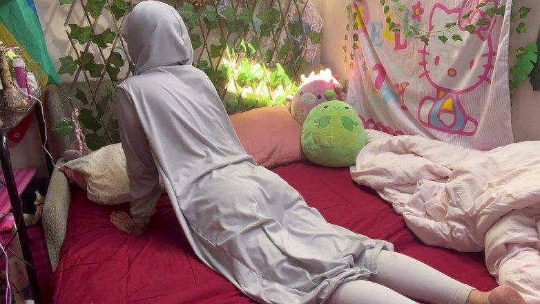 lanalovacutie: Yoga in Hijab Day 19