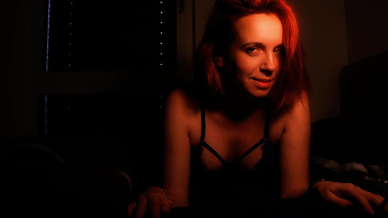 Malou-Nu: Benvenuto nel mio piccolo mondo