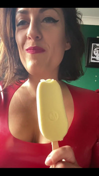 Nếu bạn có thể ăn một magnum trắng mà không nhận được một cứng trên ... Rõ ràng bạn chưa thấy clip của tôi