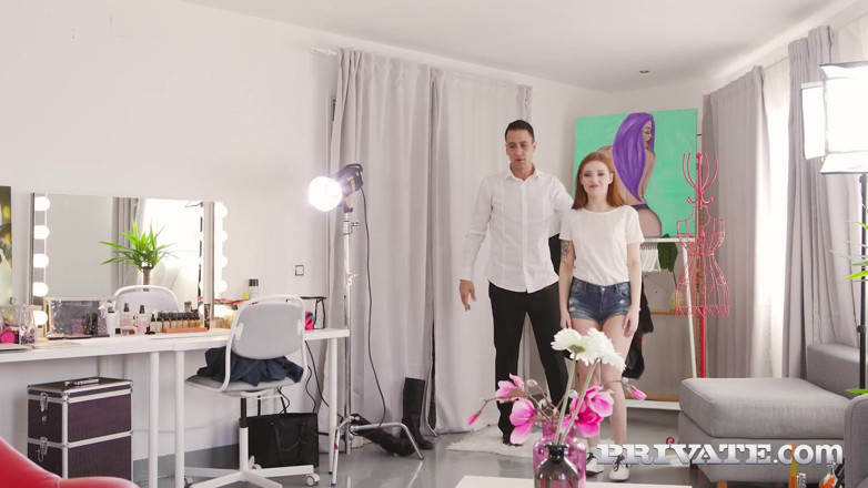 Private.com: Le casting de Shelley Bliss : rousse, petite et sexy.