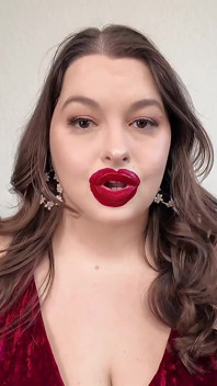 Prudish Girlfriend Transformed Into Bimbo