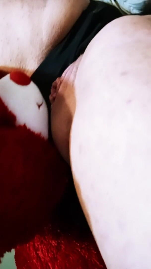 Chrissy420: Saya membonggol