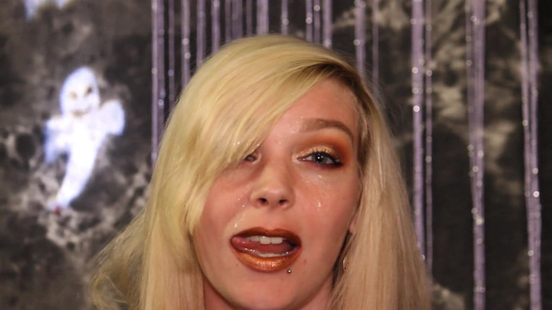 GamerGirlRoxy: Wytrysk na moje metaliczne usta: sześć ładunków