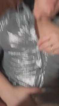 Dopo JOI avevo bisogno di essere a pecorina. Figa coperta di sperma