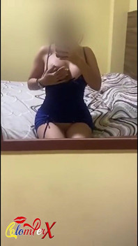 Cô bé Colombia của tôi trêu chọc cơ thể của cô ấy trước gương - âm hộ & vú ra
