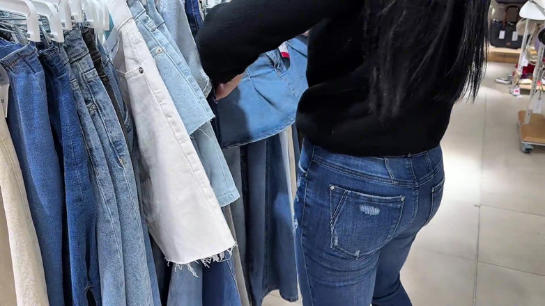 Sweetfantasy131: Seeing My Stepsister in a Fitting Room Trying on Clothes...