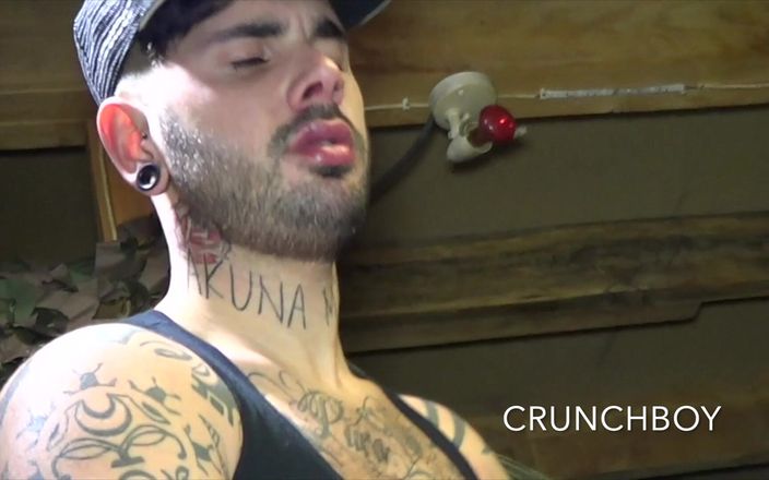 Only bareback sex party with friends: 2125 とてもセクシーな男の子がボディにタトゥーとボイグに犯される