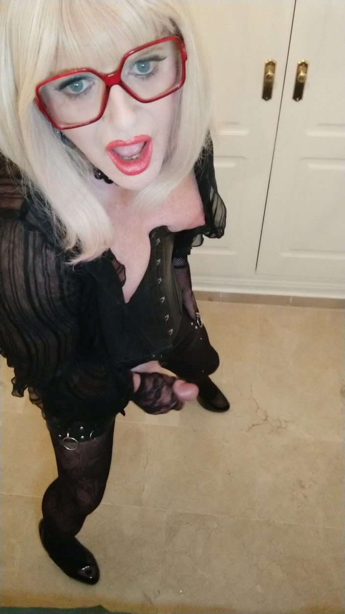 Emma Browne: Dark Mistress at Play