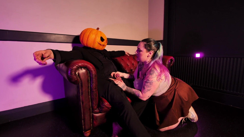 Bambi_beauty1: Jack'o'lantern sakso