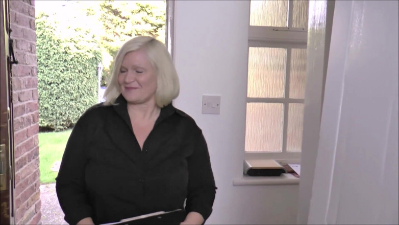 Older Women Club: Lacey Starr y Ozzie Arif