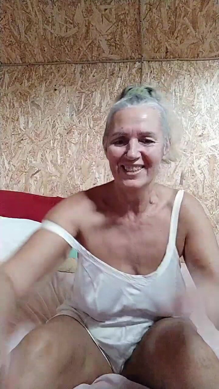 Lukerya: Suri rumah Lukerya yang ceria: apabila pengubahsuaian selesai, keajaiban kaki...