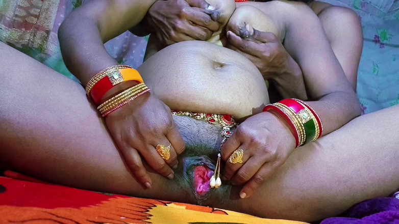 Sumang studio: Bhabhi Suman yang hamil, Ke Chut, Saya Bhaiya Hanth Ghussa...