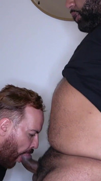 Orso di brooklyn tatuato bearfilms scopato da sam black
