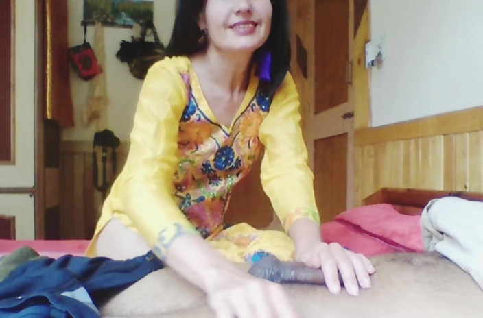 Bolly Karma: Üvey anne onu eve geri getiriyor