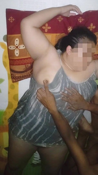 La Esposa Del Vecino Está Increíblemente Cachonda. Su Coño Regordete Quiere Ser Follado.