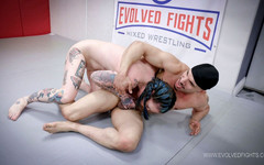 Evolved Fights: Nikki Zee Vs Peurto Rock