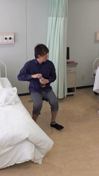 Verführerische krankenschwester ueto - eine vertrauenswürdige schönheit verführt ehemänner in krankenhausangelegenheiten - 2