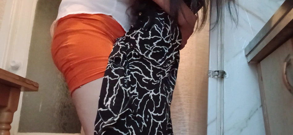 Lesbian-candys: Am fost futută rapid de șefa mea dominatoare matură sexy în bucătăria...