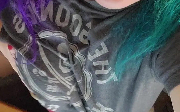 Aqua Marie: Watch me cum as I work from home