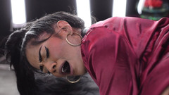 Naty Delgado: Onschuldige slaaf wordt gedomineerd door haar baas en krijgt haar...