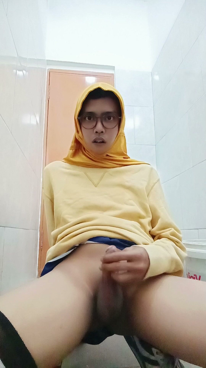 MaureenNadh: Hijab Asian Femboy Public Masturbate at Office Toilet