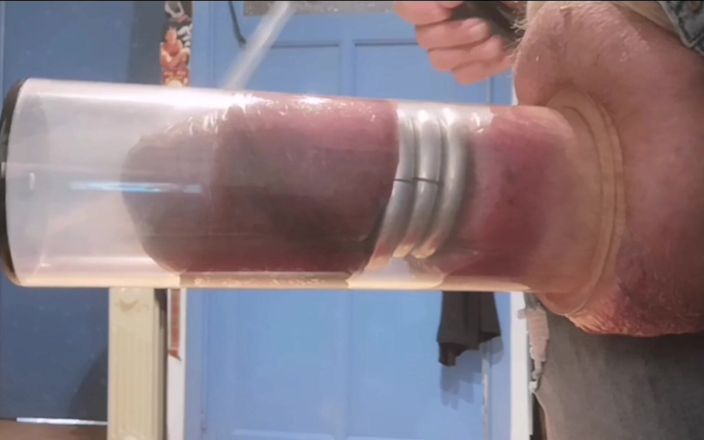 Monster_Meat_: Pompare di nuovo la mia terza gamba