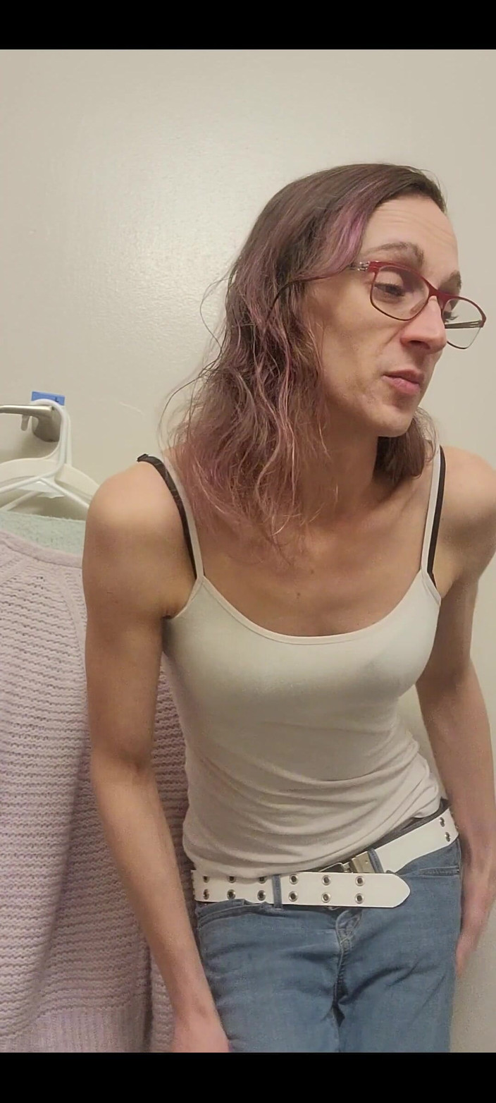 Shannon Rogue: Sich nackt machen