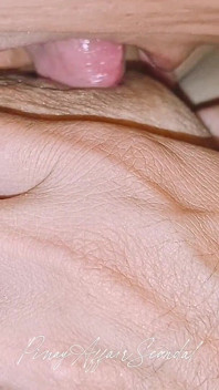 Abang tiri yang lapar lidah mengongkek pepek berair adik tiri