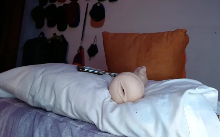 Charrterr: I Fuck My Sex Toy Very Hard