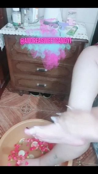 Whitekitten: 3997284552.mp4