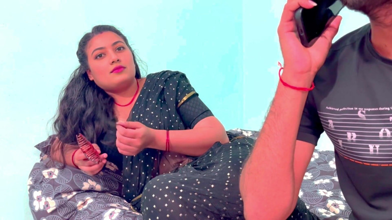 Hotty_ragini: Indian Stepmom Shared Single Bed and Made Stepson Happy,full Hindi...