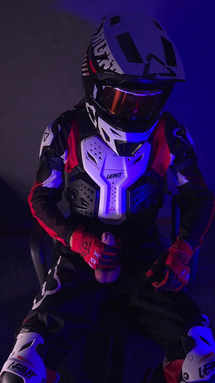 Sneakersmax98: Horny Biker Cuming at Night