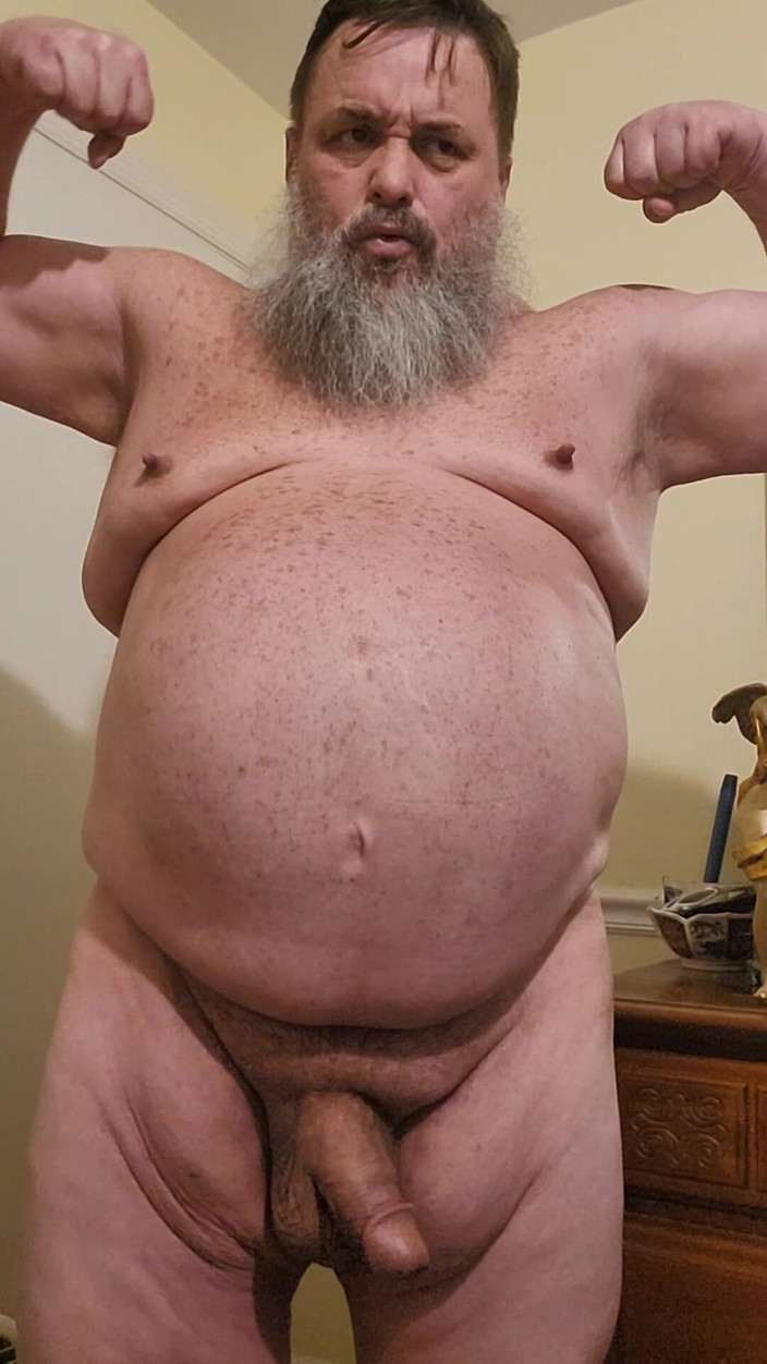 GeneWadexxx: Stiefpapi masturbiert an einem dienstag