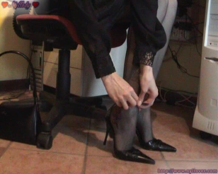 Nyllady: 性感的秘书鞋玩