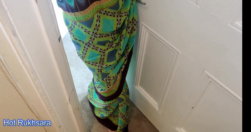hot_rukhsara: Je baise un mec au hasard rencontré dans un magasin...