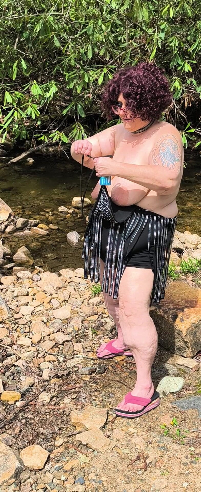 HerculesnVENUS: C'è uno sconosciuto che guarda questa ragazza selvaggia piscia?