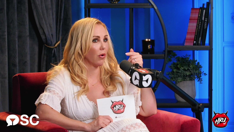 Holly Randall Productions: Por que Ellie James quer que você toque seus peitos