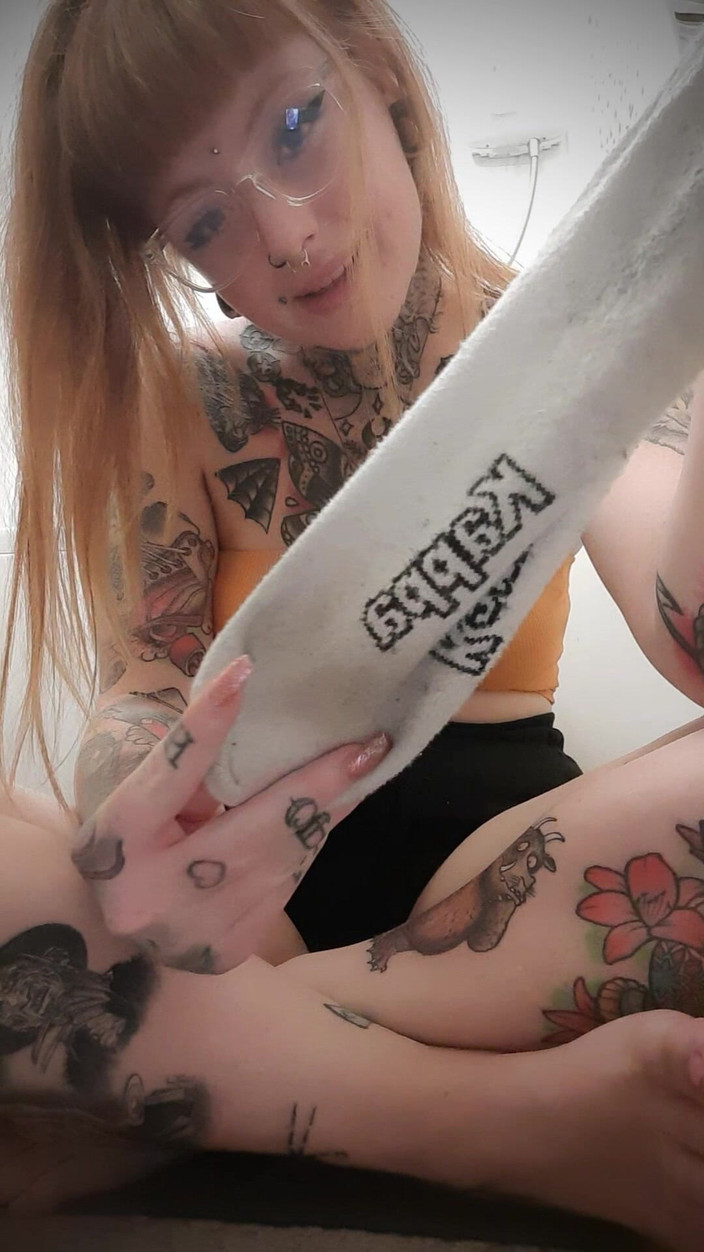 Yourfavecumslut: Белые потные носки/ступни тренера обзор