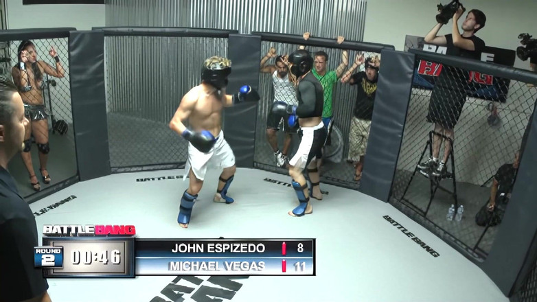 Perv Milfs n Teens: Sexy Kelly Divine Ukazuje, jak jezdí s ptákem hluboko v...