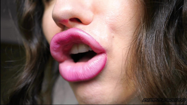 Rarible Diamond: Khusus JOI bibir seksi