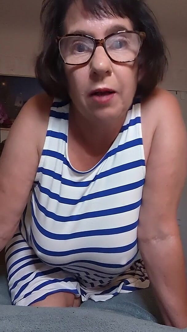 BustyBrendaxx: Stepmom Is the Only Porn Her Stepson Needs