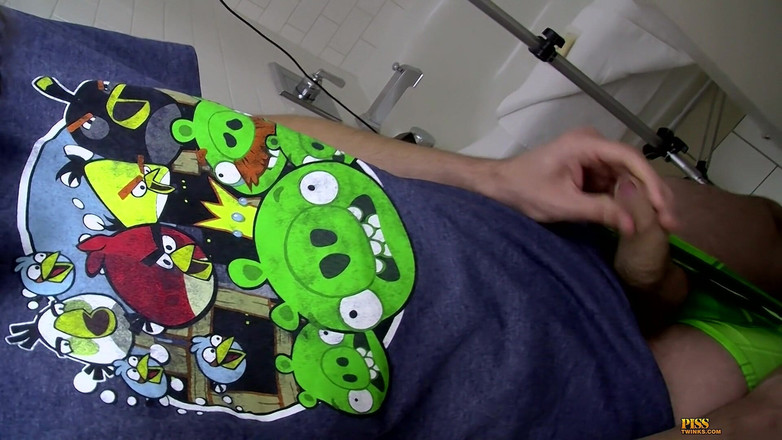 Piss Twinks: Cute Uncut Boy Squirts &amp; Soaks