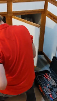 Mr fixar det reparation av buttcrack sink