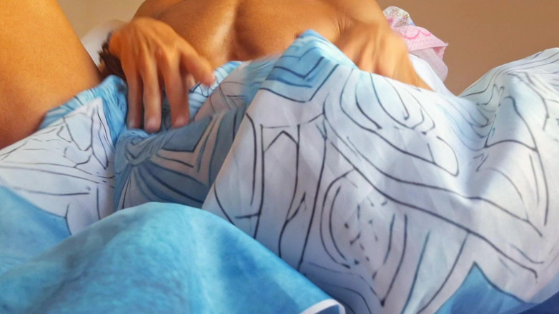 Hotsportfitboy: Jerking Off While Replying to Fans Messages – Doorbell Ruined My...