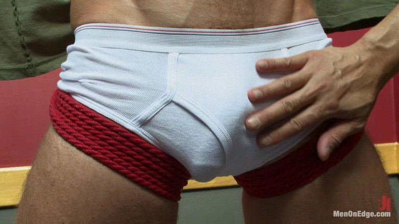 Men on Edge: Супер порнозвезда Кристофер Дэниэлс - связанная, трогательная и не дают ей