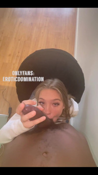 Sno Eating This Dick While the Neighbors Walking by ‍