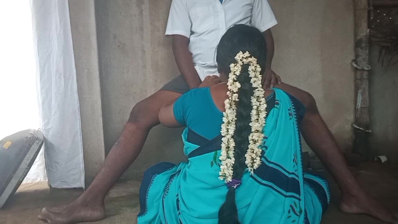 Priyanka314: Tamilská krásná manželka v domácnosti kouří