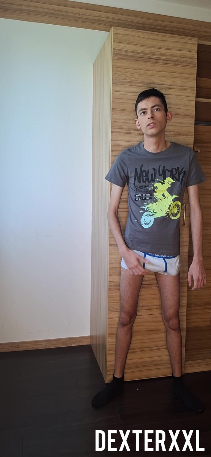 Dexterxxlfun: Rafageek Sexy Skinny Friend Fuck Me Bareback. Gay Anal